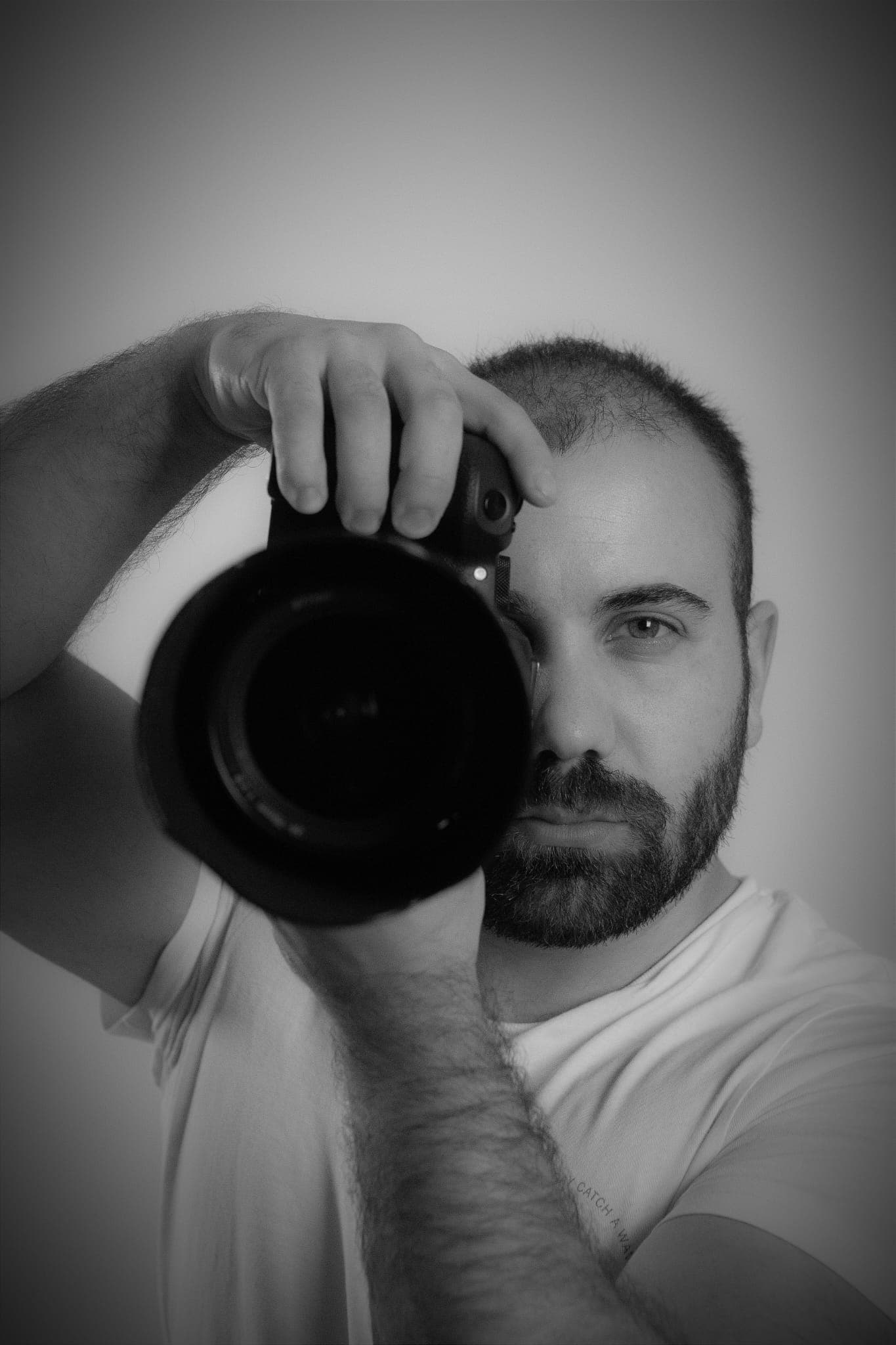 Pedro Oliveira a fotografar um casamento